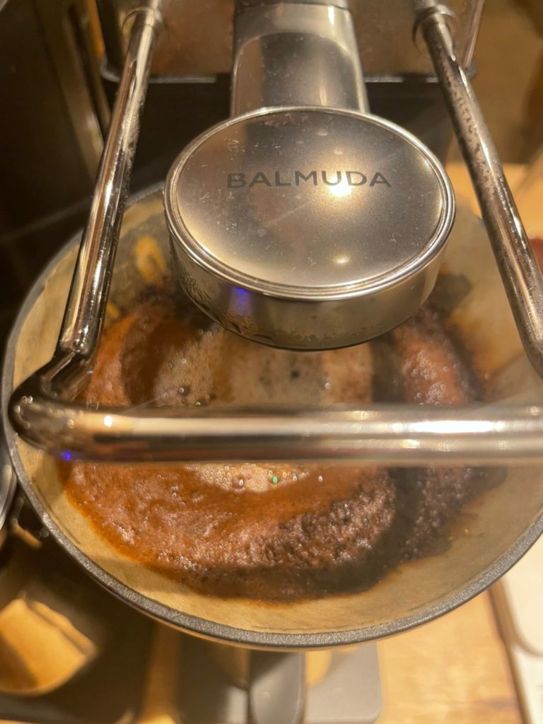 人気商品のドーナツに合うカフェオレブレンドのレシピ開発