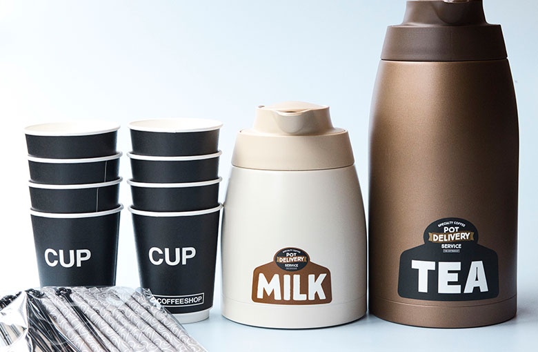 紅茶のポットサービス